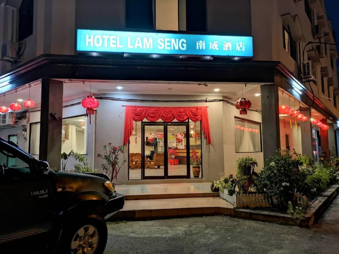 Hotel Lam Seng Pantai Remis Dış mekan fotoğraf